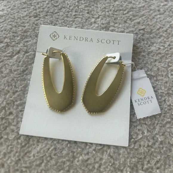 Kendra Scott Gold Hoop Earrings “Adeline Hoop” - Picture 3 of 11